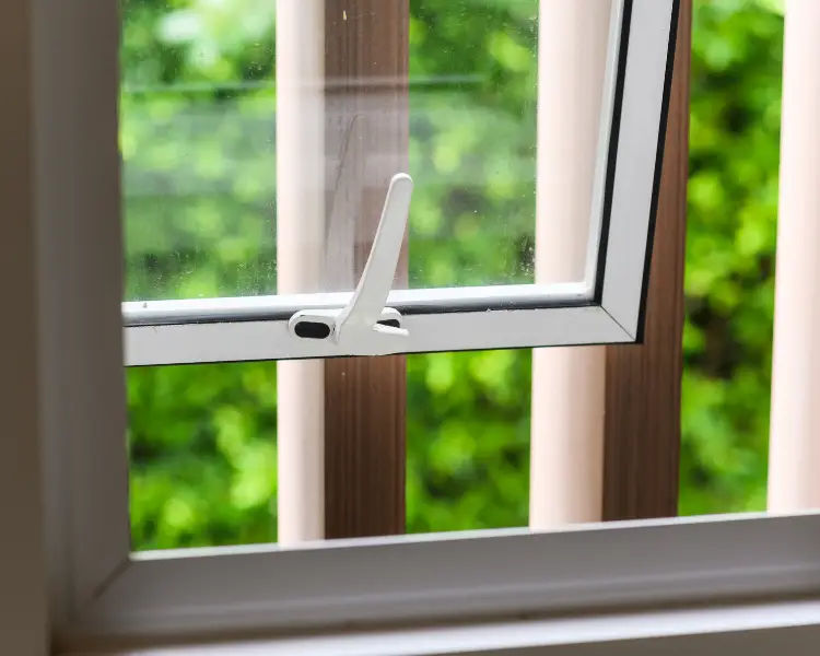 Ventana Abatible