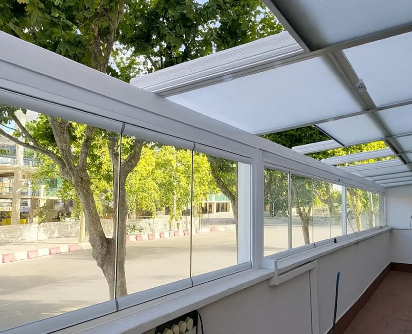 techo móvil policarbonato manual