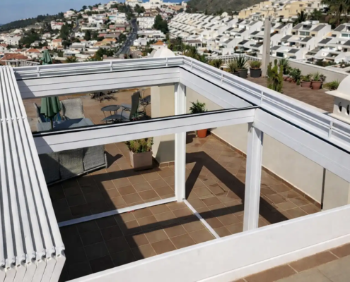Pérgola bioclimática retráctil para patio