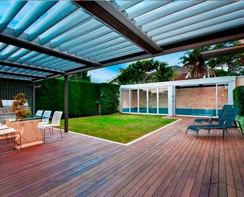 pérgola bioclimática jardín